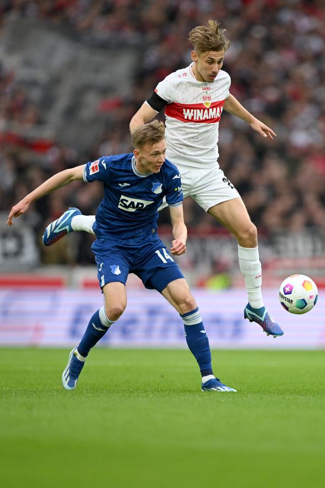 斯图加特训练开放日,关键时刻豪取连胜引欢呼,德甲在即,球队文化再被提及(斯图加特时间) 斯图加特训练开放日,关键时刻豪取连胜引欢呼,德甲在即,球队文化再被提及(斯图加特时间)